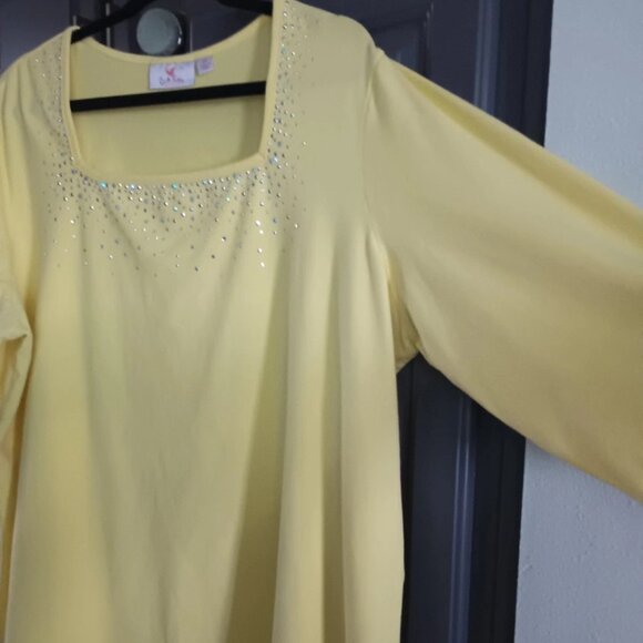 Quacker Factory 2x Bright Yellow Embellished Cotton T - Picture 6 of 9